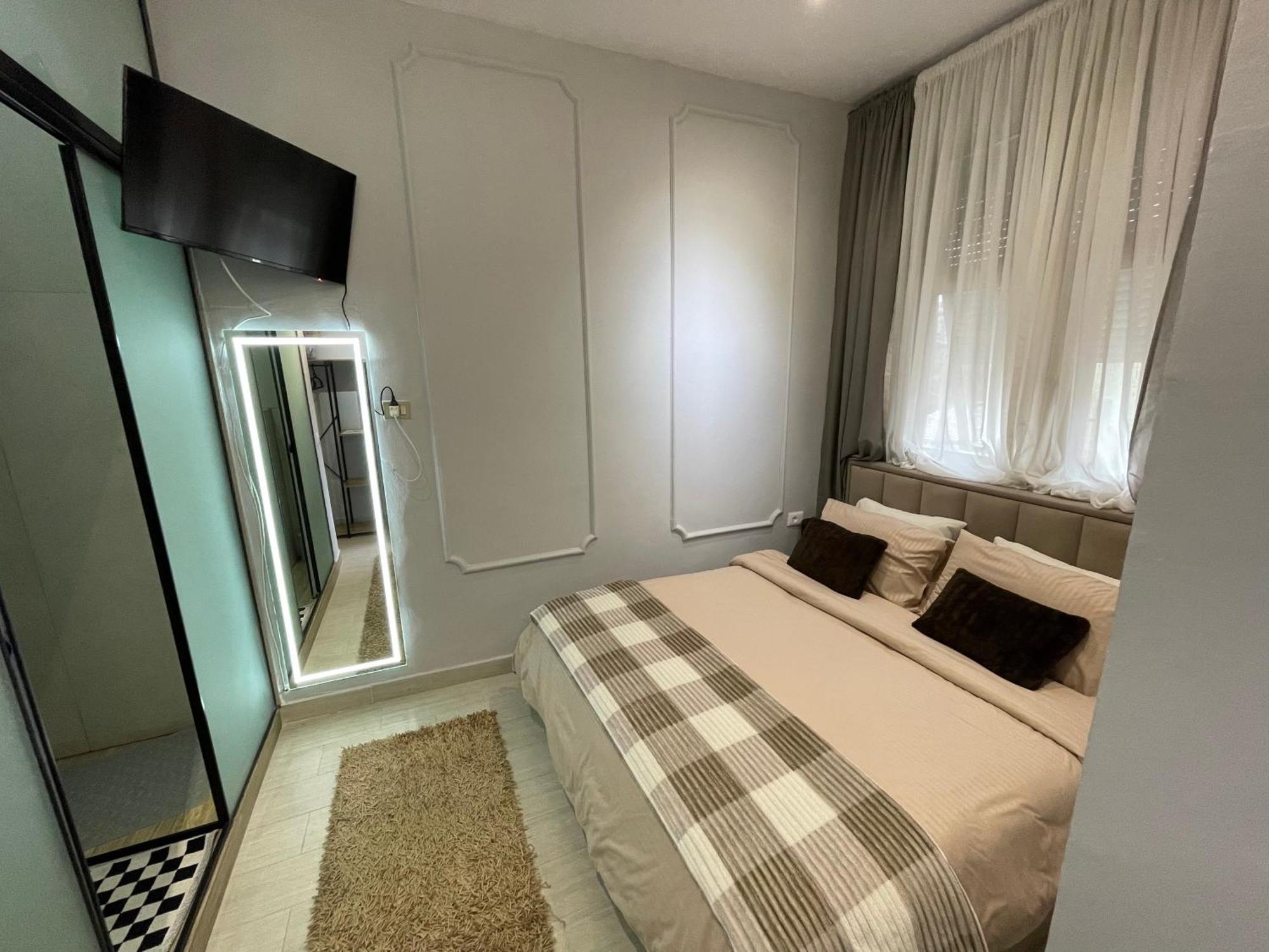 Blloku Tirana Studio Luaran gambar